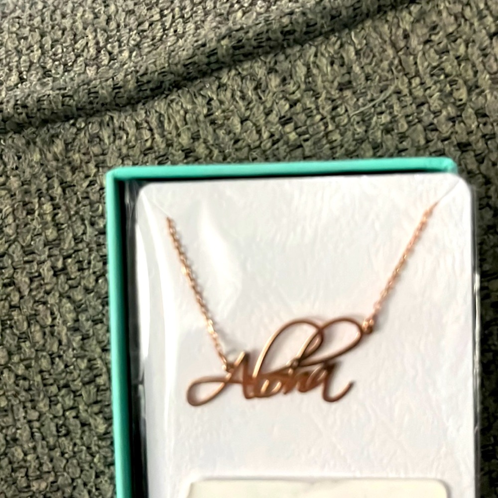 NWT aloha necklace rose gold for summer!! 14 K gold handmade.